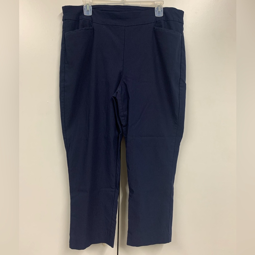 Chico’s Navy Cropped Flat Front Pull On Pants w/ Pockets - sz 3 (16)